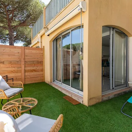 Dom wakacyjny Le Grand Bleu Modern And Functional With Terrace And Parking