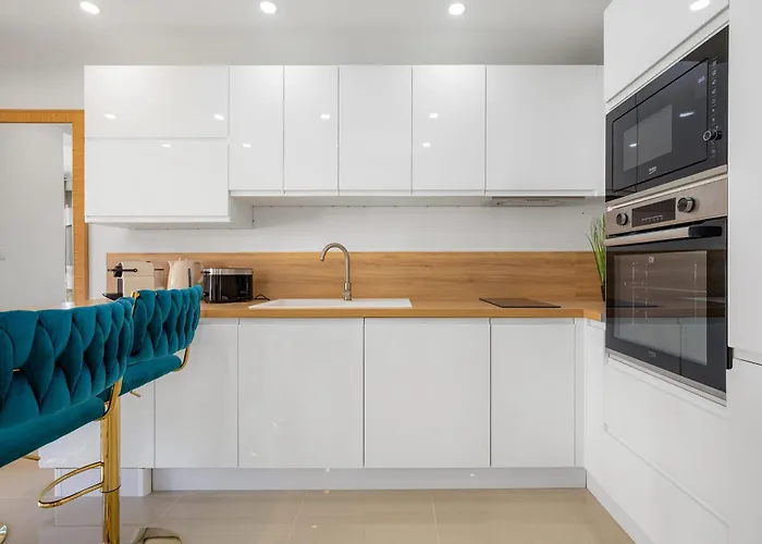 Dom wakacyjny Le Grand Bleu Modern And Functional With Terrace And Parking