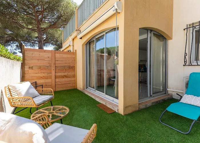 Dom wakacyjny Le Grand Bleu Modern And Functional With Terrace And Parking