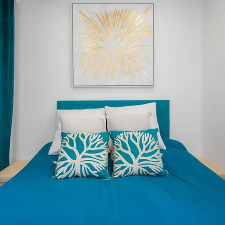 Le Grand Bleu Comfortable In The Pinede District *